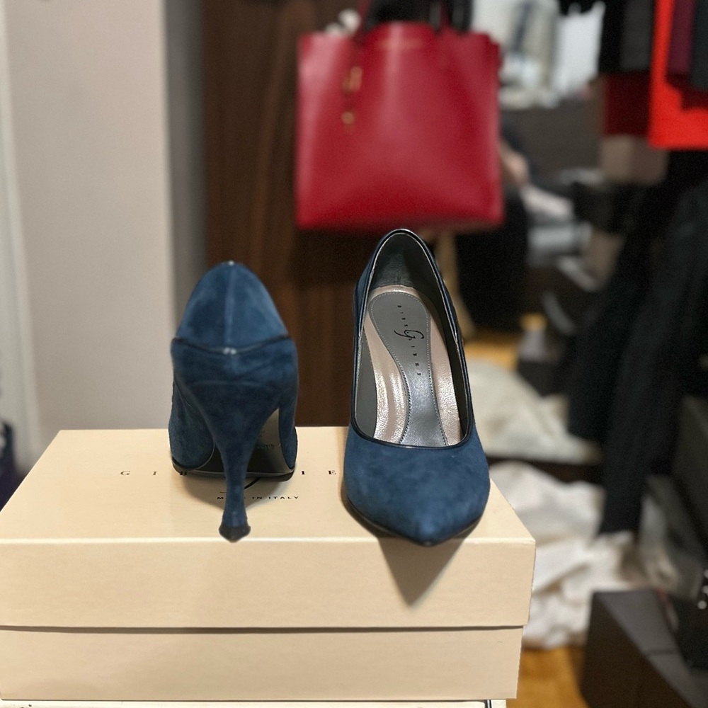 Gibellieri Made in Italy Teal Suede Pumps with Leather Trim